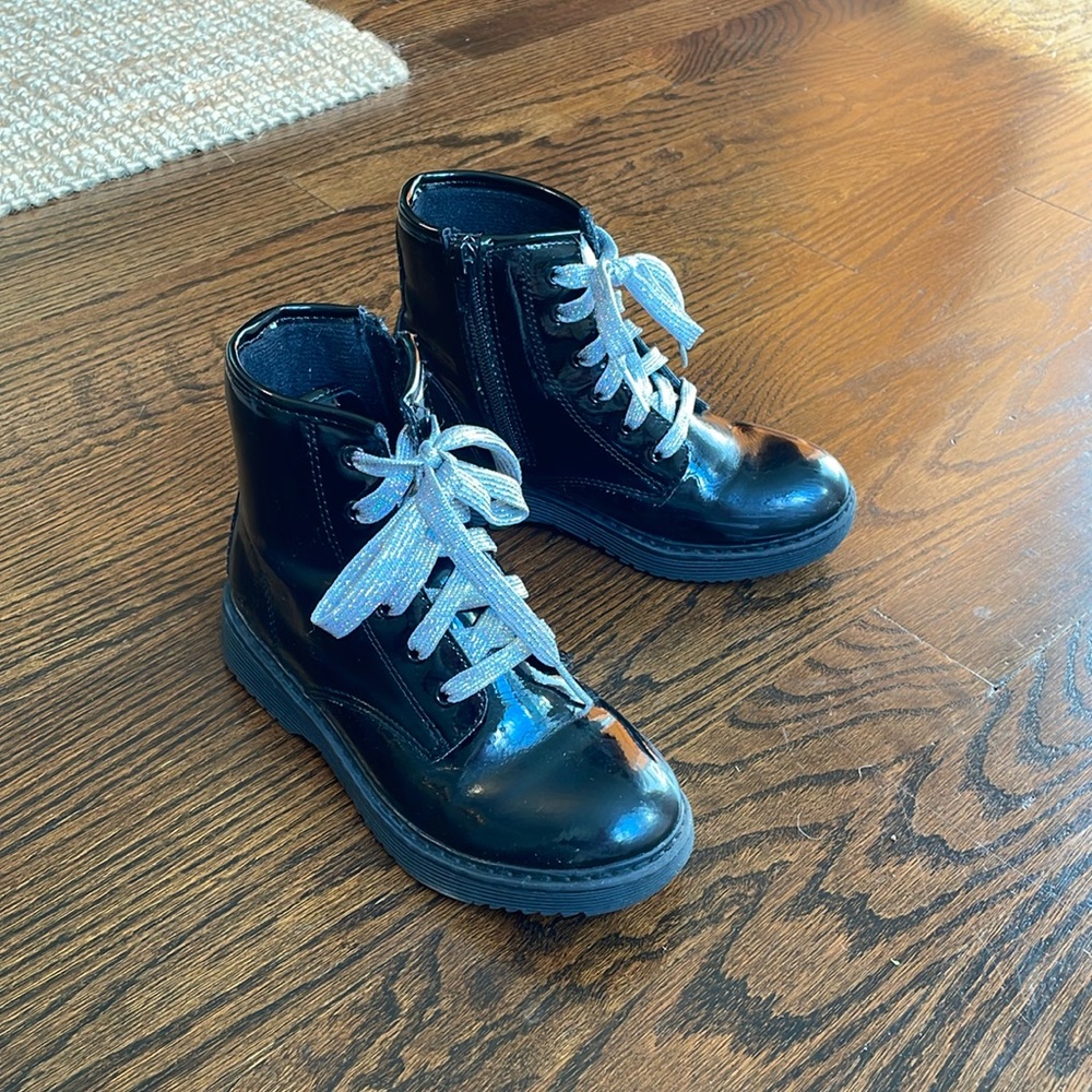 Black Boots